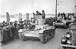 Парад после окончания войны. Танки на Литейном мосту 30 марта 1940 г. 